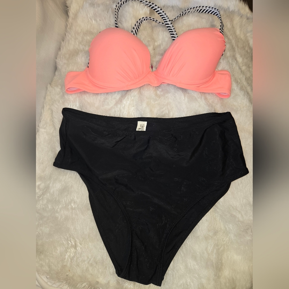 Black and Pink Bras Intimates Set